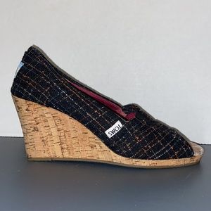 Tom’s Black Tweed Stella Wedge Peep-Toe Shoes W 7.5